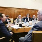 a-lo-cabrera-dante-sica-reactivara-las-mesas-sectoriales-pero-le-pidio-a-la-uia-202507Th-161038-5fed.jpg