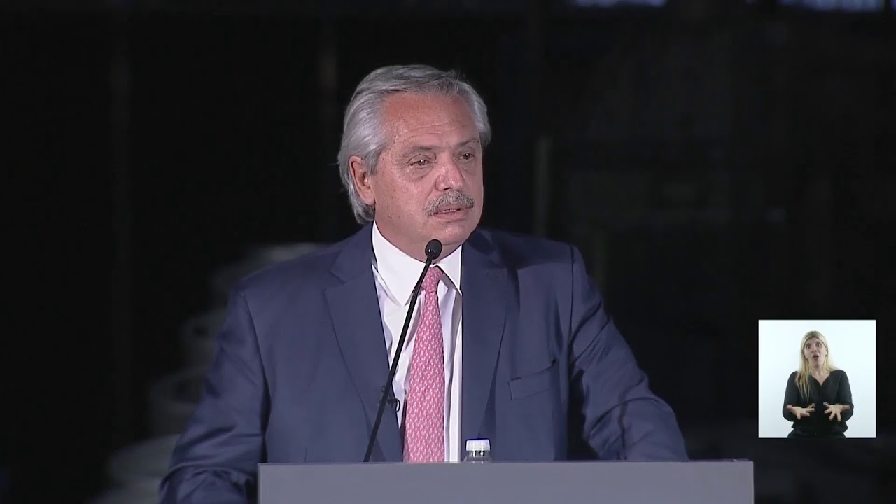 alberto-fernandez-ante-la-uia-de-la-pobreza-se-sale-con-empresarios-que-invierte-202507Tu-235522-04cd.jpg