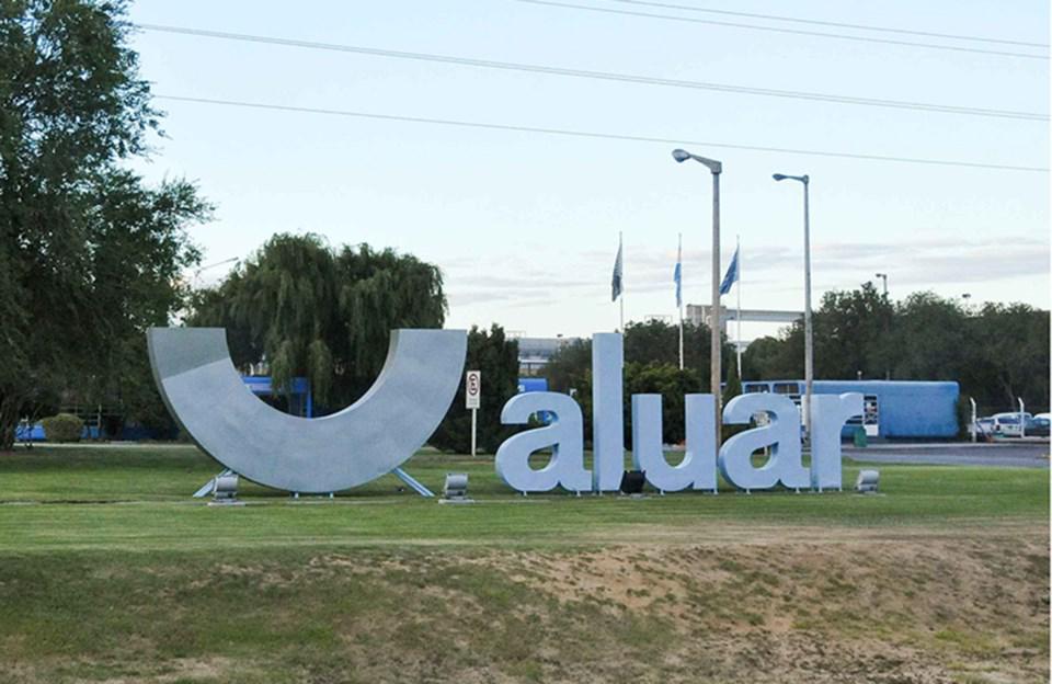 aluar-recortara-los-salarios-de-sus-trabajadores-en-el-mes-de-abril-202507Fr-134055-e196.jpg