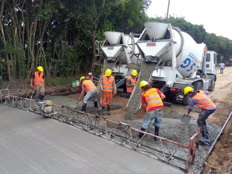 argentina-hace-el-gobierno-lanzara-un-plan-de-obras-publicas-que-generara-20000-202507Mo-214406-cd7e.jpg