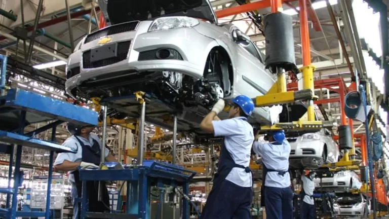 automotrices-avanzan-con-suspensiones-y-retiros-202507Th-161235-4edc.webp