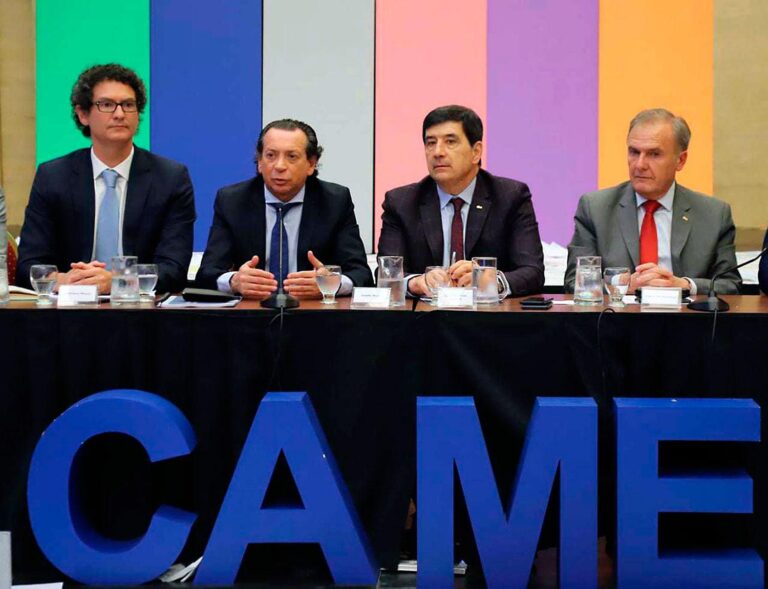 came-aislada-por-alberto-fernandez-se-volvio-a-reunir-con-dante-sica-202507Tu-215449-d0bf.jpg