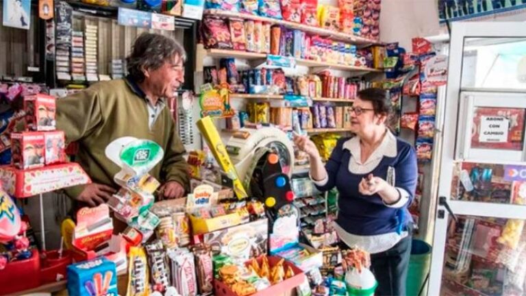 cerraron-28000-kioscos-en-todo-el-pais-en-los-ultimos-tres-anos-y-la-cifra-sigue-202507Tu-093356-23bc.jpg