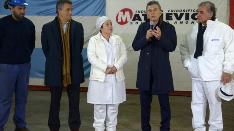 cierra-un-frigorifico-que-habia-reabierto-con-la-presencia-de-macri-202507Th-185535-5e54.jpg