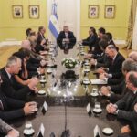combustibles-congelados-lo-confirmo-alberto-fernandez-tras-una-reunion-con-petro-202507Mo-214925-5b72.jpg