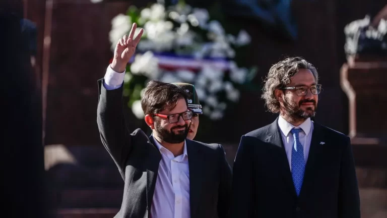 comenzo-el-encuentro-entre-santiago-cafiero-y-gabriel-boric-con-mas-de-40-empres-202507Tu-221502-8140.webp