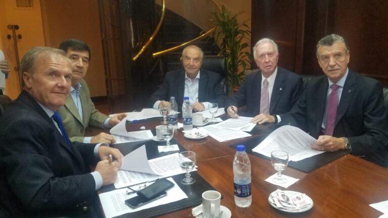 comercio-cerro-un-incremento-salarial-del-20-202507Tu-110956-70c0.jpg
