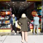comercio-firmo-una-revision-de-la-paritaria-2020-acordaron-un-21-extra-202507Sa-205105-8f9f.jpg