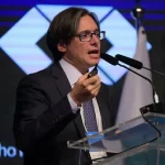 con-christian-asinelli-a-la-cabeza-argentina-busca-la-presidencia-del-banco-de-d-202507Tu-232420-34af.webp