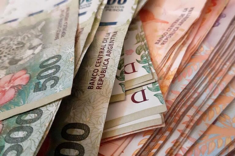 confirman-la-suba-del-45-del-salario-minimo-para-este-ano-asi-sera-la-implementa-202507Th-160449-8c69.jpg