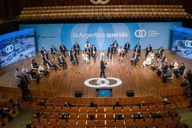consejo-economico-y-social-minoria-de-mujeres-entre-los-consejeros-202507Tu-233717-c487.jpg