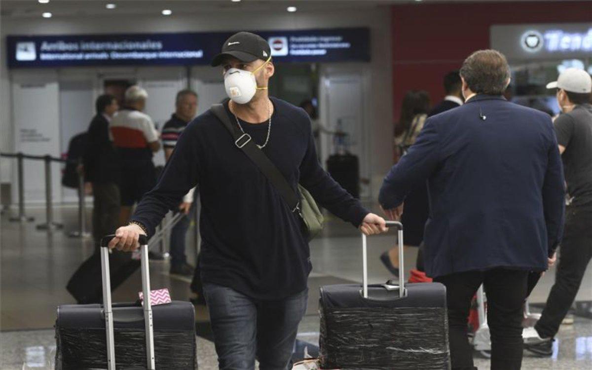 coronavirus-aun-no-esta-definido-pero-felipe-sola-sostiene-que-quienes-regresen-202507Sa-110703-227b.jpg