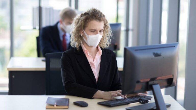 el-coronavirus-podria-dejar-a-25-millones-de-personas-sin-trabajo-advierte-la-oi-202507Mo-154659-0213.jpg