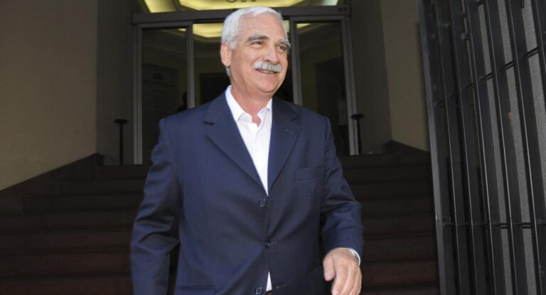 el-ex-presidente-de-la-uia-juan-carlos-lascurain-quedo-detenido-en-una-causa-por-202507Th-193942-5c1b.jpg