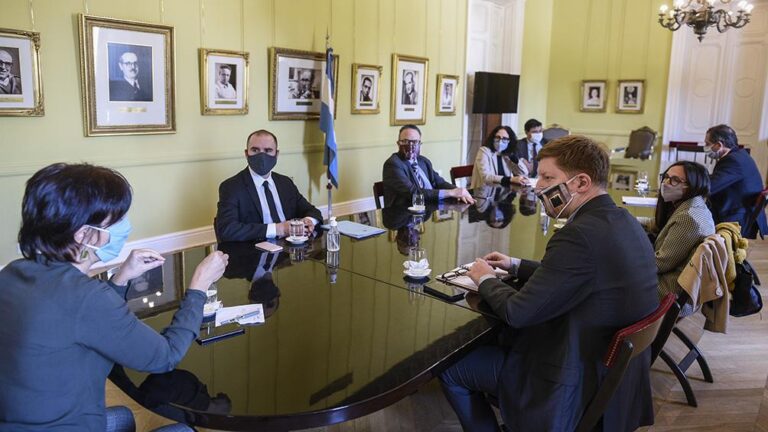 el-gobierno-aprobo-el-atp-6-para-octubre-202507Fr-130807-138b.jpg