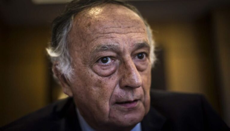 el-gobierno-busca-un-acuerdo-con-la-cgt-y-empresarios-aliados-para-calmar-el-fin-202507Fr-205132-b4ab.jpg