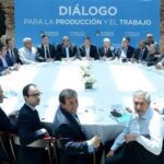 el-gobierno-convoco-al-foro-de-convergencia-y-a-la-cgt-a-firmar-un-acuerdo-para-202507Mo-222752-4ee1.jpg