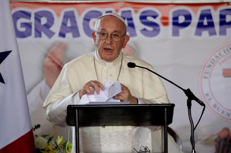 el-papa-francisco-pidio-una-solucion-justa-y-pacifica-para-superar-la-crisis-en-202507Mo-160656-aa75.jpg