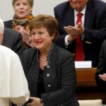 el-papa-francisco-y-martin-guzman-se-reunen-en-el-vaticano-202507Mo-151310-89ed.jpg
