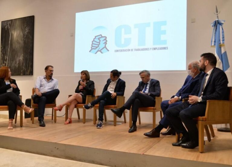 el-pro-lanza-la-confederacion-de-trabajadores-y-empleadores-que-reune-sindicatos-202507Fr-191139-949b.jpg