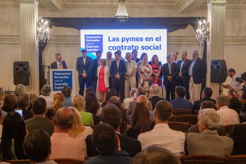 empresarios-nacionales-proponen-crear-300000-puestos-de-trabajo-durante-el-2020-202507We-004326-56ad.jpg