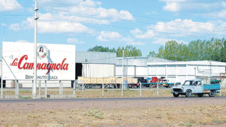 en-mar-del-plata-la-campagnola-paralizo-la-produccion-suspendiendo-a-76-trabajad-202507Fr-135719-b155.jpg