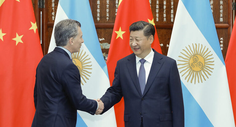 en-medio-de-un-revuelo-mundial-como-impactaria-el-yuan-en-argentina-202507Th-184846-2e6a.jpg
