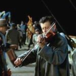 estamos-bailando-en-la-cubierta-del-titanic-dante-sica-202507Fr-203619-0b33.jpg