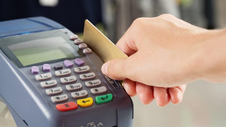 eximiran-el-abono-mensual-de-pos-a-comercios-que-esten-cerrados-durante-la-cuare-202507Tu-090554-c7e0.jpg