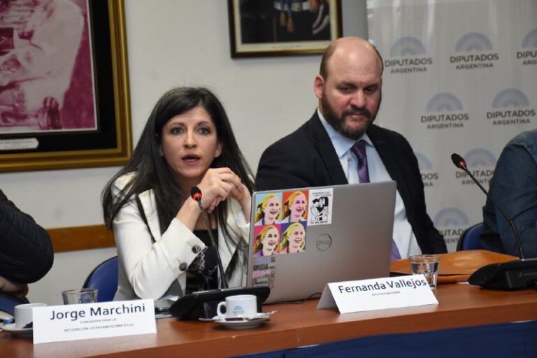 fernanda-vallejos-remarco-generar-una-insercion-inteligente-y-equilibrada-en-el-202507Tu-215454-f9a9.jpg