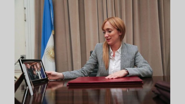 fernandez-sagasti-en-mendoza-produccion-y-trabajo-seran-las-prioridades-de-mi-ge-202507Fr-122654-5d21.jpg
