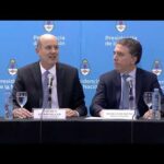 fmi-el-gobierno-acordo-con-el-fondo-un-prestamo-por-us-50000-millones-con-condic-202507Mo-223512-268f.jpg