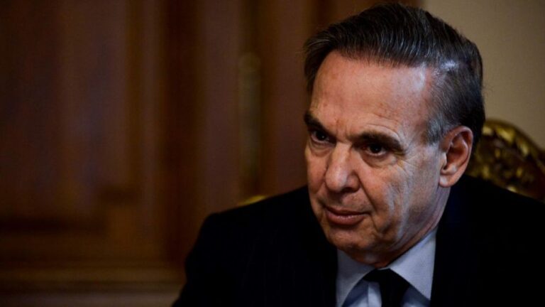 fuera-de-la-realidad-pichetto-desconoce-el-cierre-de-pymes-202507Tu-215351-ac3a.jpg