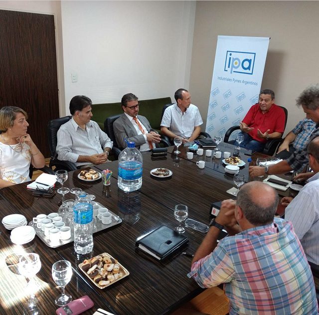 industriales-pymes-proponen-gravar-5-por-ciento-a-las-importaciones-202507Th-194518-c5a1.png
