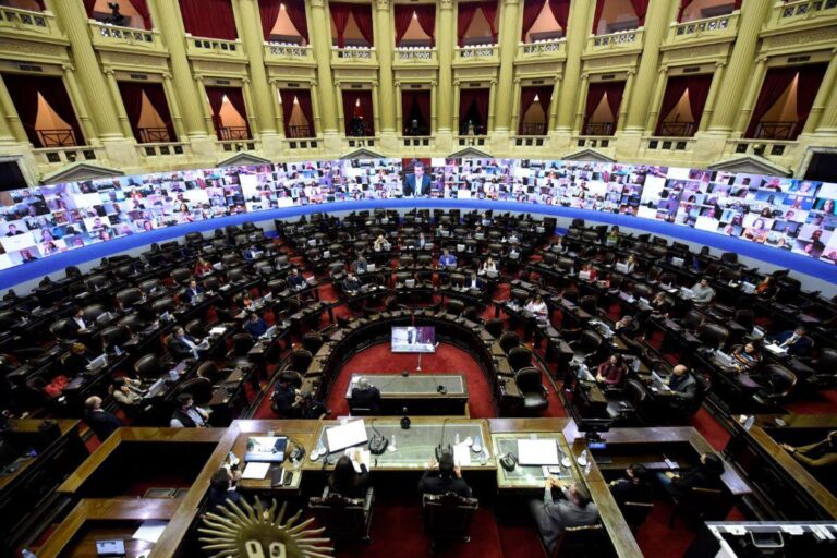 insolito-la-oposicion-en-diputados-se-opuso-a-la-moratoria-para-las-pymes-202507Sa-172713-94e8.jpg
