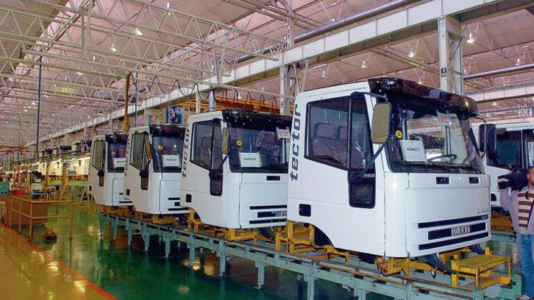 iveco-suspendio-a-900-trabajadores-en-cordoba-202507Th-153141-8822.jpg