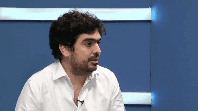 juan-manuel-valdes-larreta-y-macri-armaron-una-inmobiliaria-para-rematar-terreno-202507We-004104-54f8.png