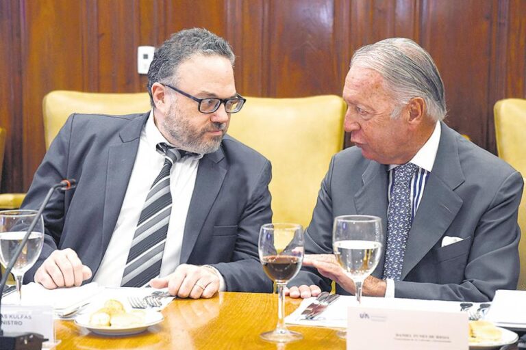 kulfas-se-reunio-con-la-uia-y-llevo-tranquilidad-a-los-empresarios-dijo-que-habr-202507Th-183528-ffc6.jpg
