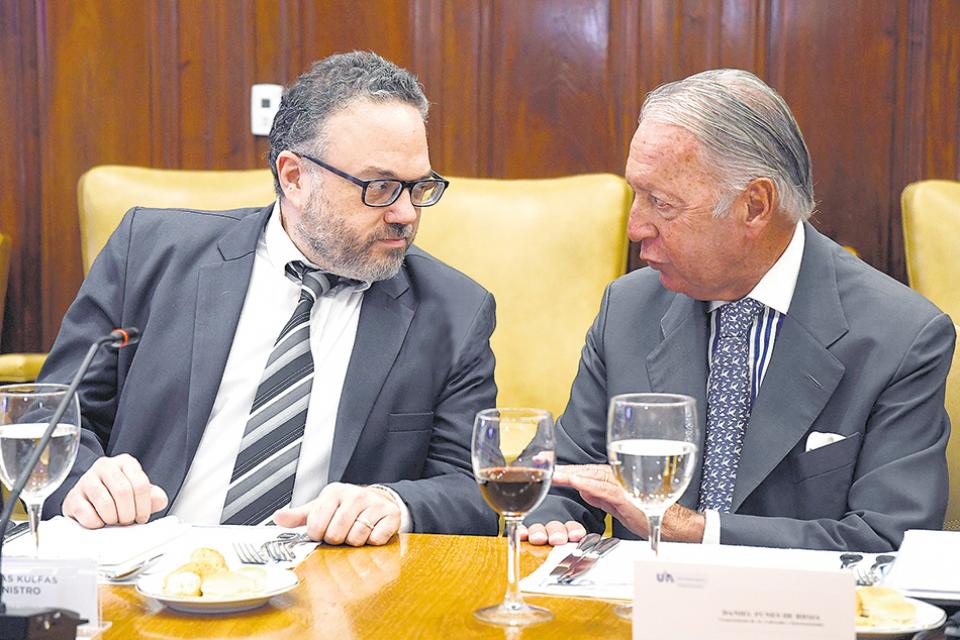 kulfas-se-reunio-con-la-uia-y-llevo-tranquilidad-a-los-empresarios-dijo-que-habr-202507Th-183528-ffc6.jpg
