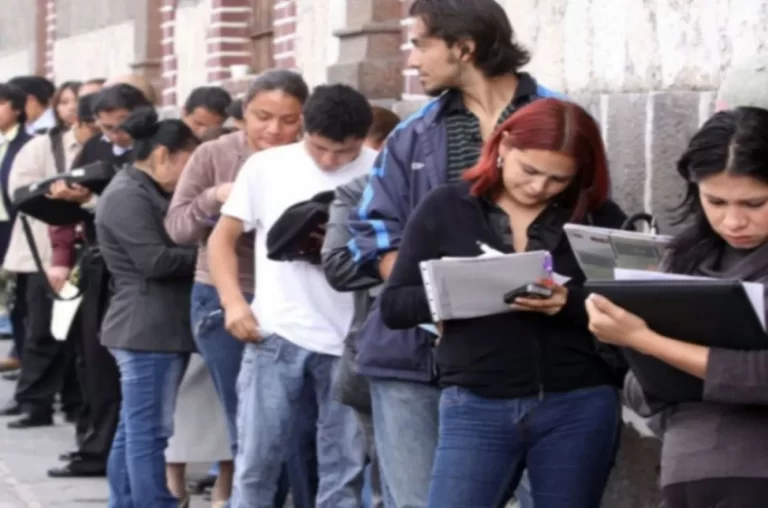 la-desocupacion-bajo-pero-se-creo-empleo-precario-202507We-175234-bb37.webp