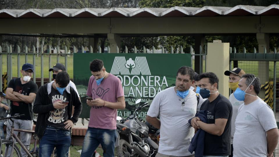 la-firma-de-vicentin-algodonera-avellaneda-amenaza-con-cerrar-y-despedir-400-tra-202507Fr-131624-5054.jpg