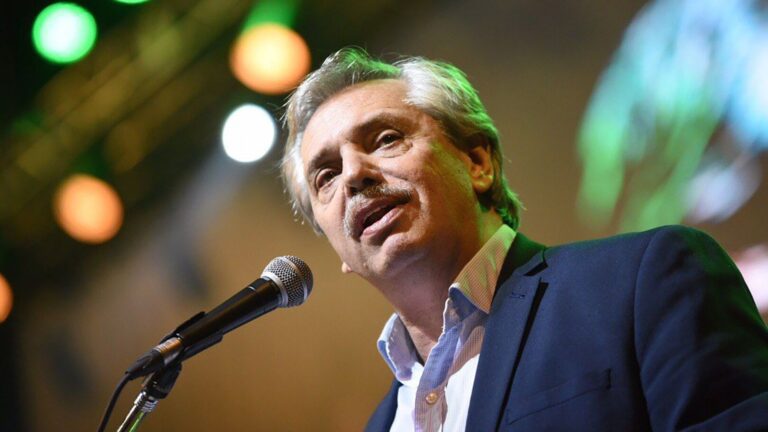 la-uia-recibe-a-alberto-fernandez-en-busca-de-un-plan-industrial-202507Th-141637-3b64.jpeg