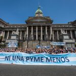 las-pymes-marchan-contra-el-gobierno-el-4-de-abril-202507We-011622-fbcd.jpg
