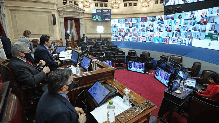 ley-de-teletrabajo-antes-de-su-dictamen-el-senado-escuchara-a-empresarios-202507Sa-172821-1a5f.png