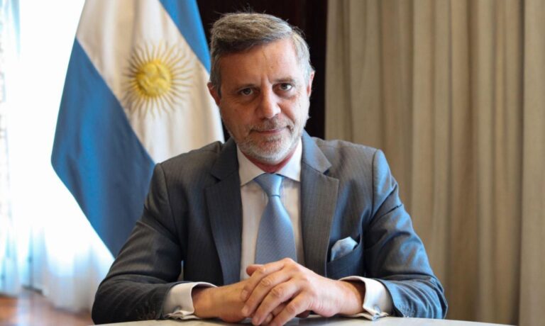 los-dolares-para-la-produccion-y-bienes-de-capital-van-a-estar-ariel-schale-202507Fr-194549-4409.jpg