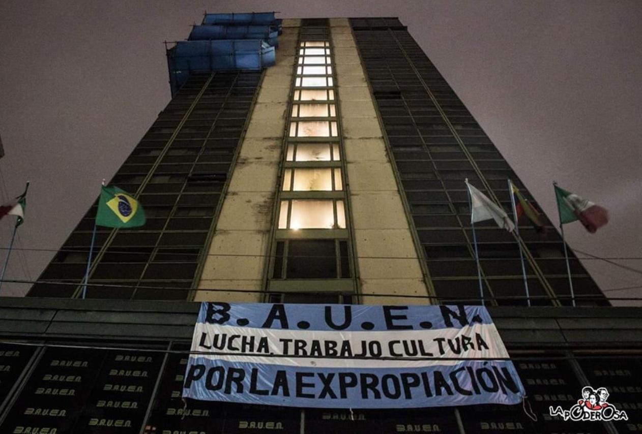 los-trabajadores-dejan-el-hotel-bauen-pero-no-la-lucha-202507We-000812-dfc6.jpg