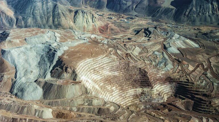 luego-de-la-polemica-por-el-uso-de-quimicos-en-mendoza-claves-de-la-grieta-entre-202507Fr-113248-1978.jpg