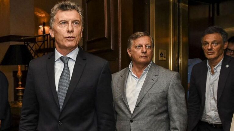 macri-echo-a-juan-jose-aranguren-y-a-francisco-cabrera-202507Mo-223413-b1b2.jpg