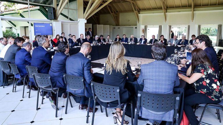 macri-presento-nuevas-herramientas-para-potenciar-exportaciones-202507Mo-220727-2d91.jpg