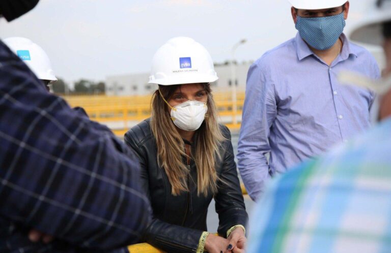 malena-galmarini-los-que-usan-el-agua-de-manera-intensiva-podrian-pagar-mas-202507We-001817-f23f.jpeg